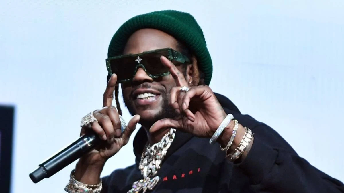 2 Chainz Sets To Feature Justin Bieber Before Lil Wayne