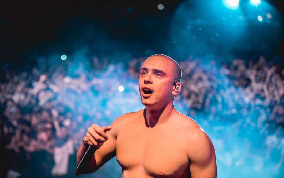 Logic Twerks At Latest Show Confusing Many Of His Loyal Fans